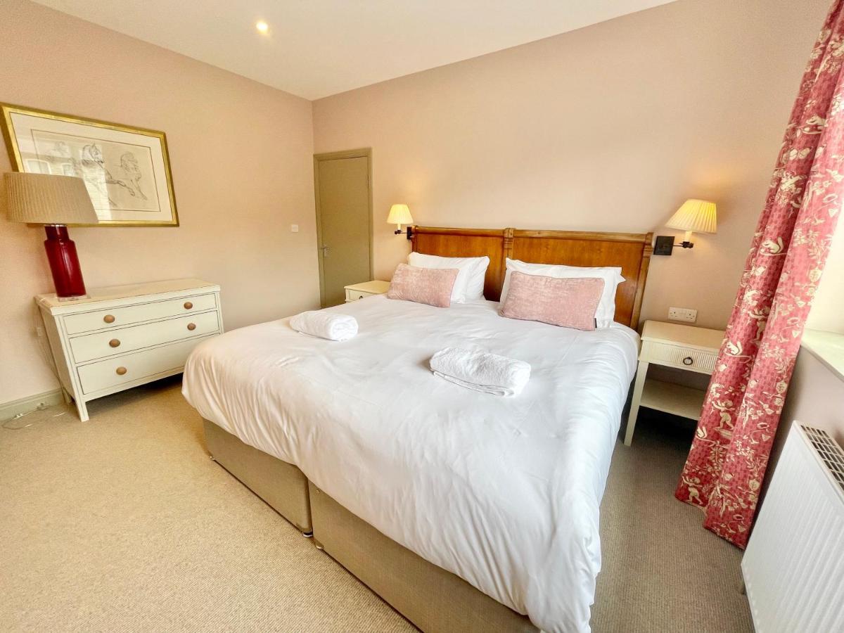 Central Townhouse With Free Off Road Parking And Garden 요크 외부 사진
